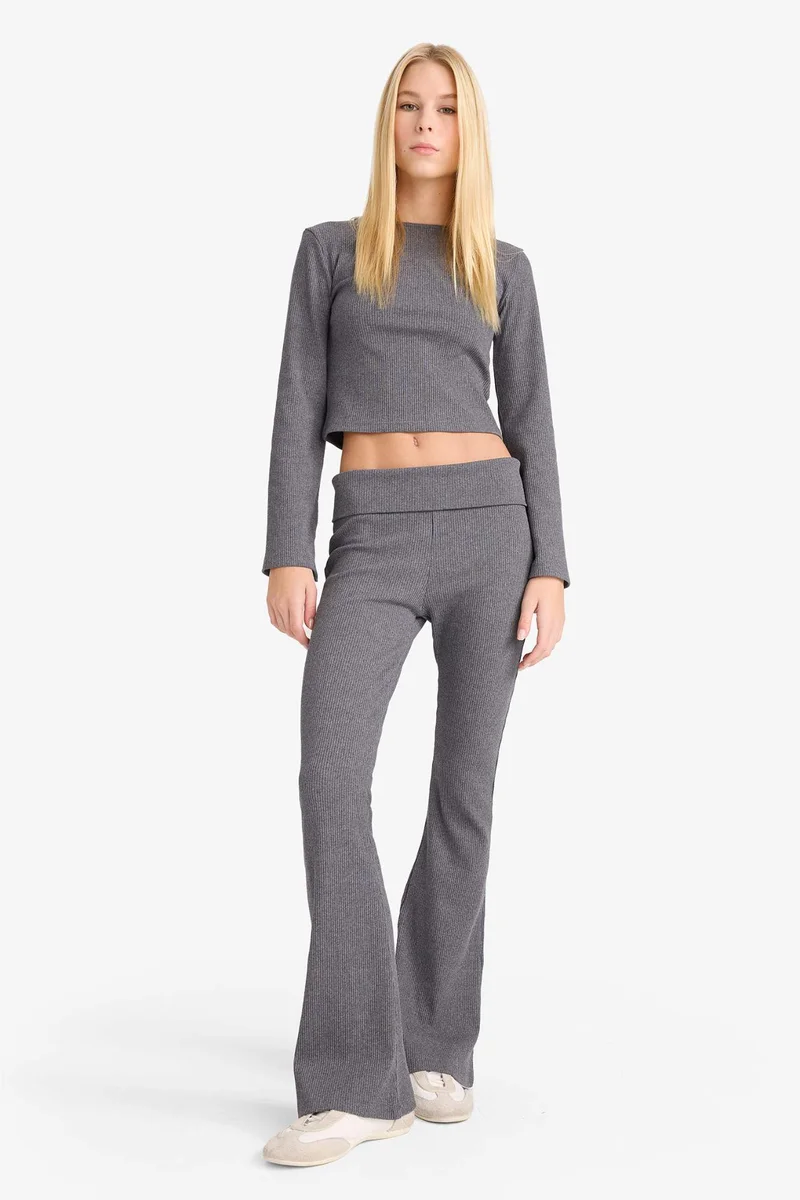 ديفاكتو Fitted Crew Neck Ribbed Camisole Long Sleeve T-Shirt