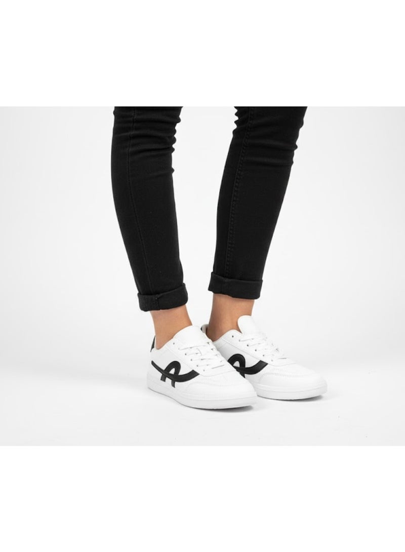 سنيكرز رياضي كاجوال بتفاصيل عصرية أنيقة و مريحه - نعل مريح مقاوم للانزلاق - Image 1