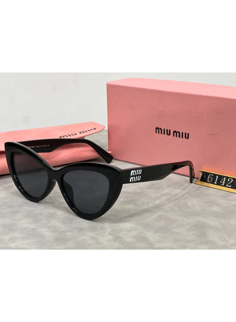 Miu Miu 100% UVA / UVB Protection Unisex Metal Sunglasses Cycling Sunglasses - Image 1