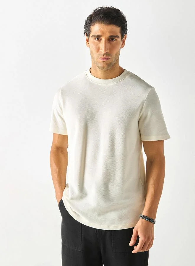 سبلاش فيڤ تيشيرت بياقة دائرية بنقوش وأكمام قصيرة