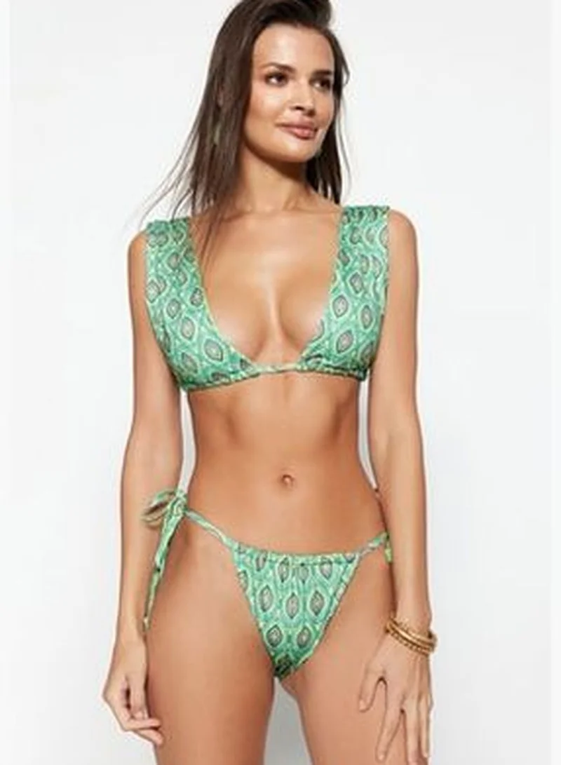 trendyol Ethnic Pattern Triangle Tie Triangle Bikini Top TBESS23BU00170
