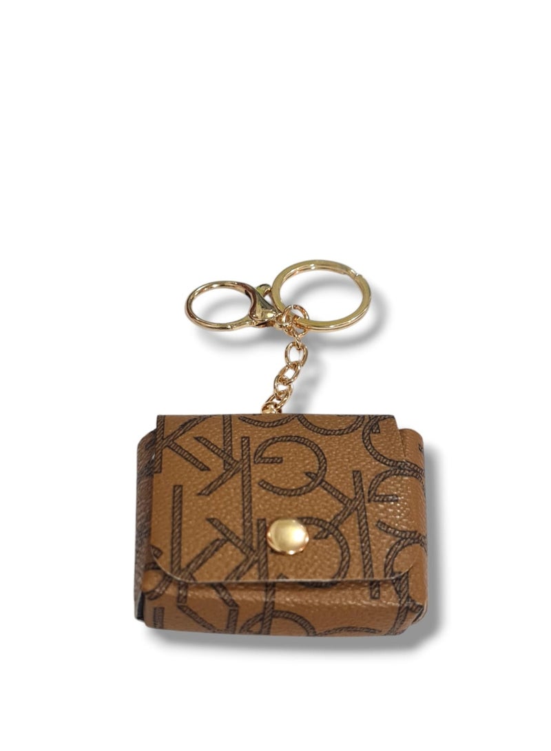 ميدالية +شنطة صغيرة