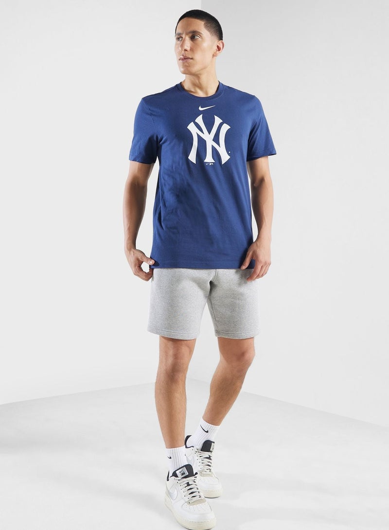 نايكي تيشيرت مزين بشعار فريق نيويورك يانكيز - Image 4