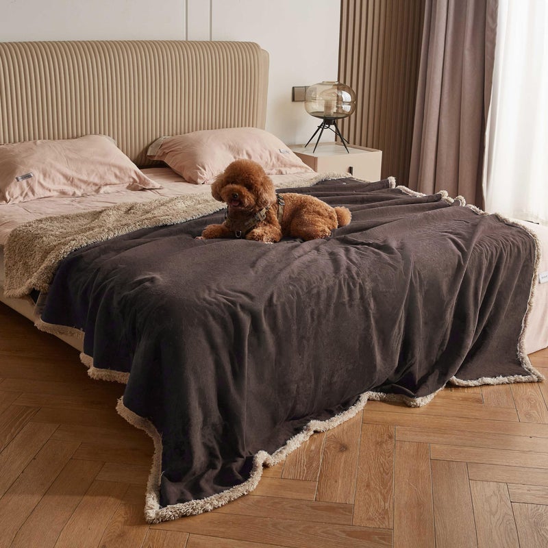 Kritter Planet Large Waterproof Bed Blanket for People Pet Reversible Sherpa Fleece Protector Couch Cover for Pets Liquid Proof Furniture Protector for Medium Large Dogs