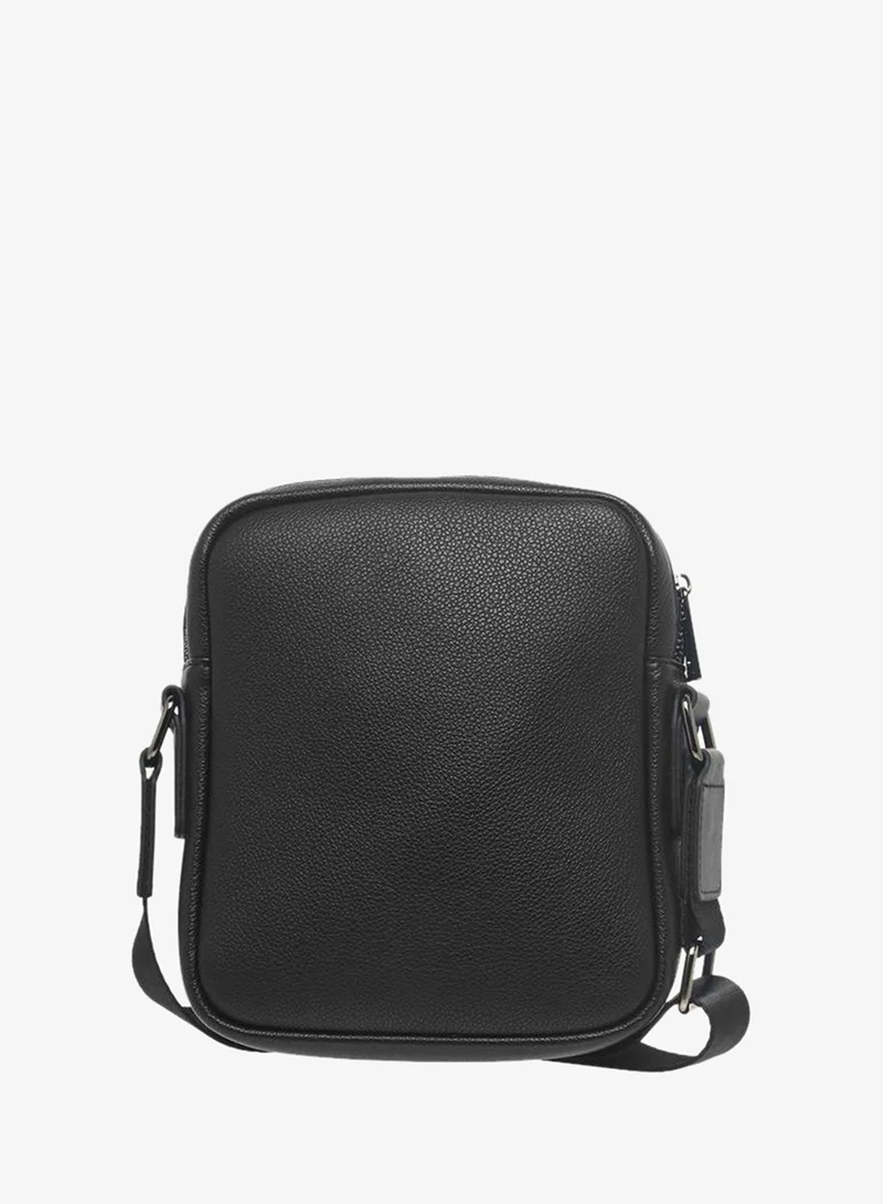 دوتشيني Men Solid Crossbody Bag