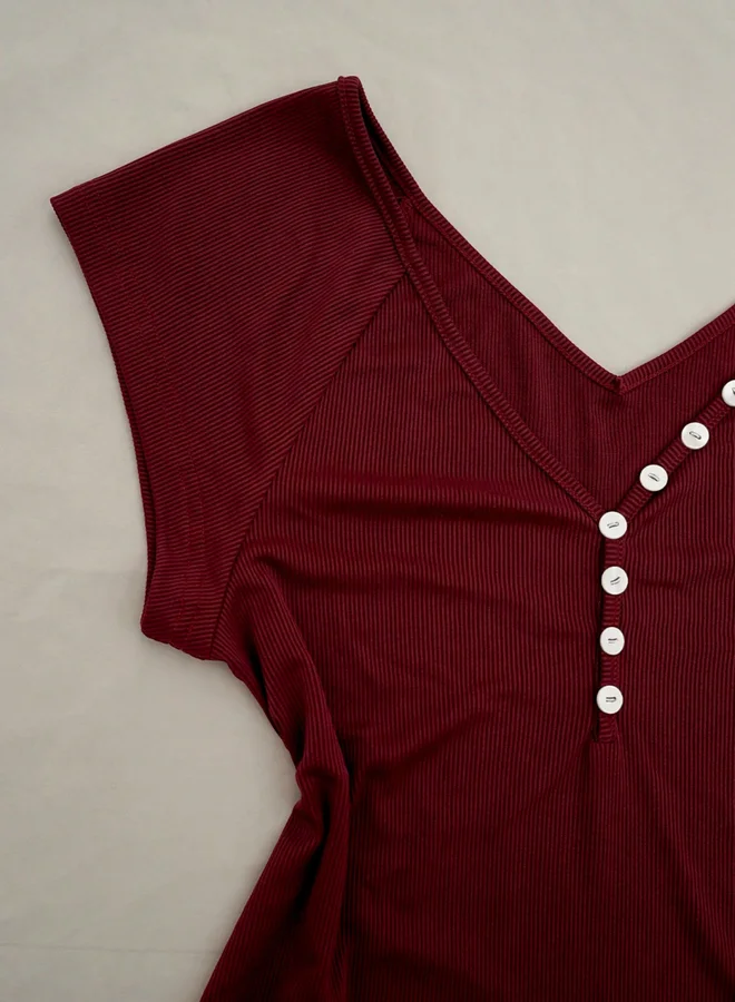 تايك تو Burgundy Button Detail V-Neck Top