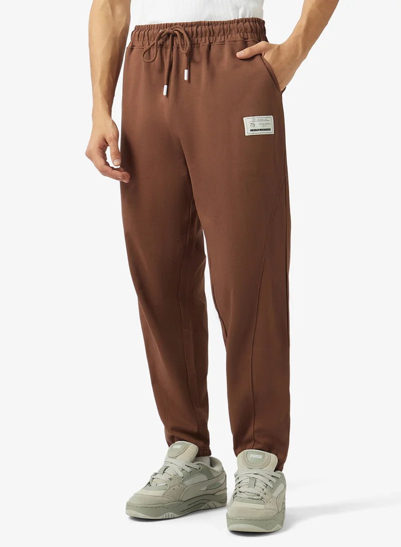 سفنتي فايف بنطلون رياضي بخصر مطاطي وتفاصيل دفعات