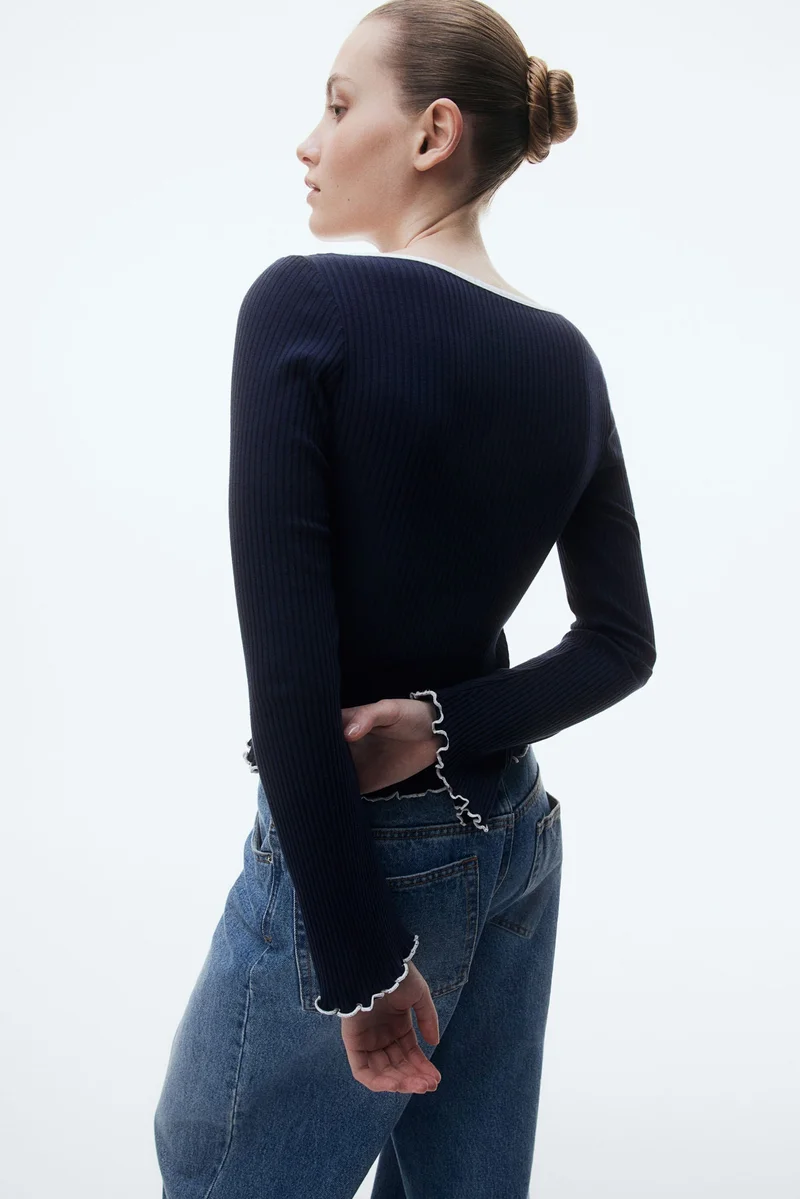 H&M Overlock-detail ribbed top