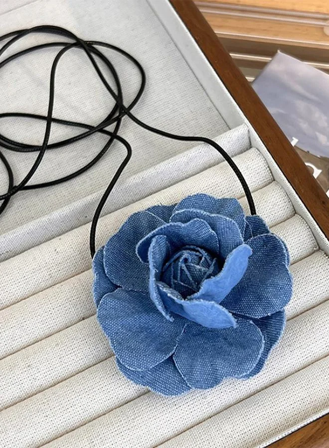Styli Floral Design Choker