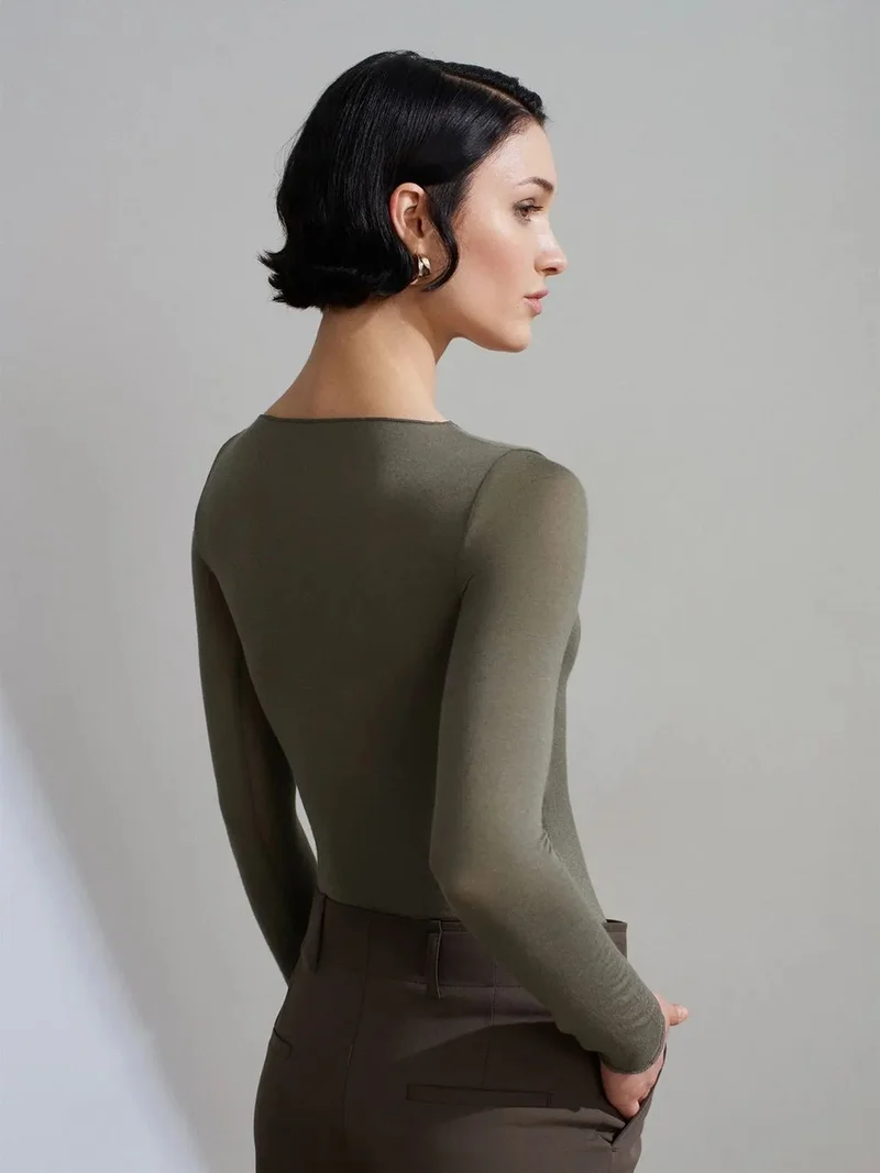 ديلفين DILVIN Slim Fit Boat Neck Long Sleeve Knit Blouse