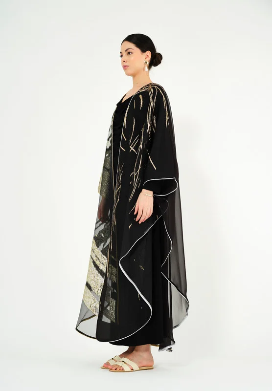 Thouq Beautiful Metallic Shaded Jalabiya With Round Neckline With Half Sleeves