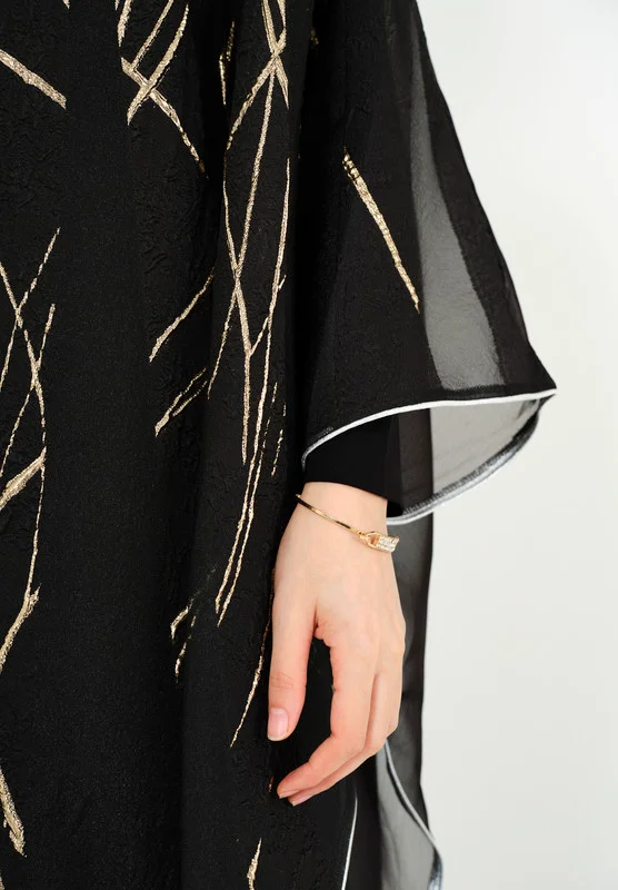 Thouq Beautiful Metallic Shaded Jalabiya With Round Neckline With Half Sleeves
