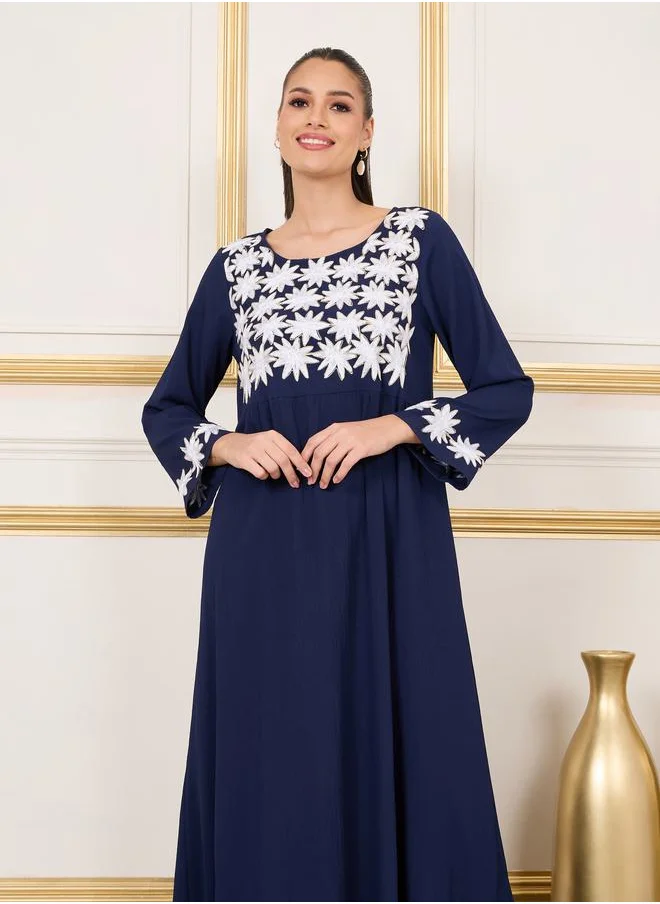 Styli Thread Embroidered Jalabiya
