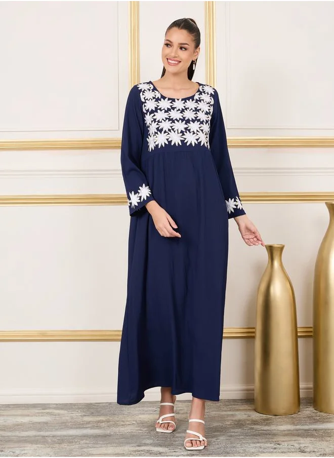 Styli Thread Embroidered Jalabiya