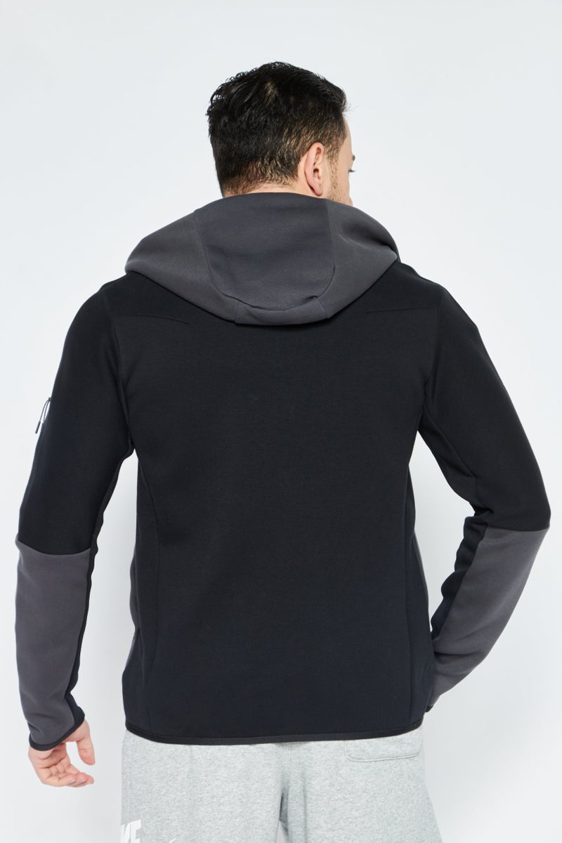 Nike سويت شيرت رياضي للرجال بأكمام طويلة وقبعة، أسود/رمادي - Image 4