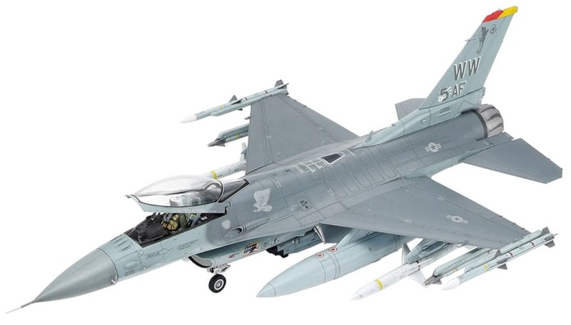 Tamiya 61098 1/48 Lockheed Martin F-16CJ Plastic Model Airplane Kit - Image 1