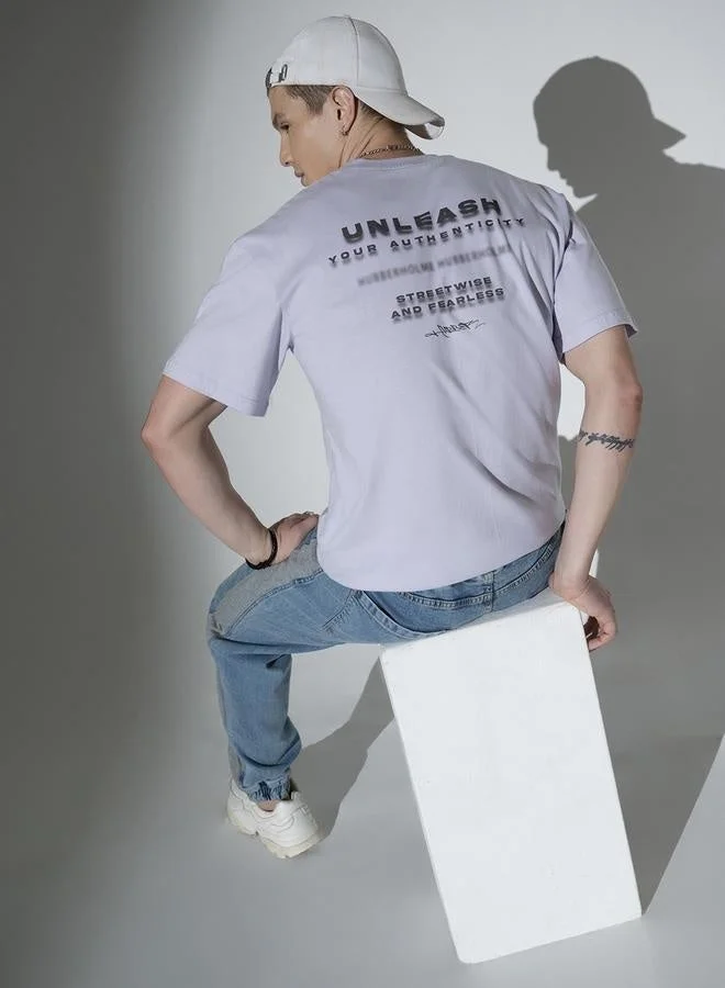 هوبرهولمي تيشيرت رجالي بقصة مريحة وطبعات ليلك