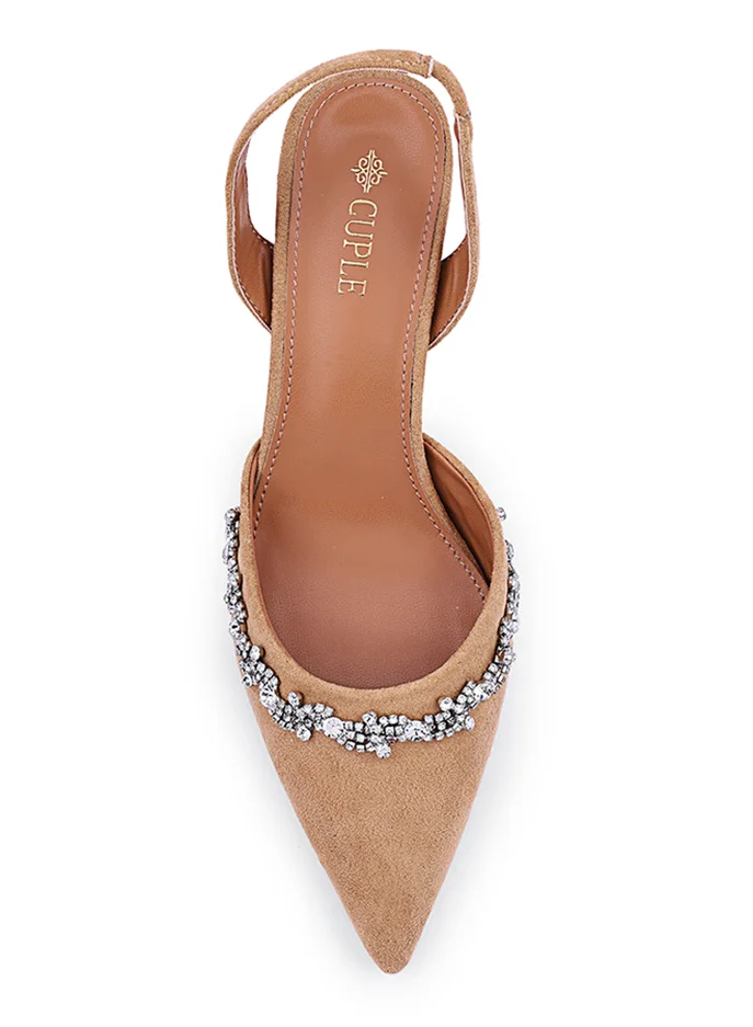 كابلي أحذية كعب عصرية ترفع من مستوى أي إطلالة.