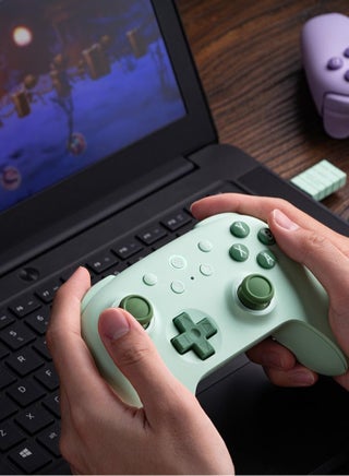 وحدة تحكم لاسلكية 8BitDo Ultimate 2C لأجهزة الكمبيوتر التي تعمل بنظام Windows وAndroid، مع معدل استطلاع 1000 هرتز، وعصا تحكم ومشغلات بتأثير هول، ومصدات L4/R4 قابلة لإعادة التعيين (أخضر) - view 4