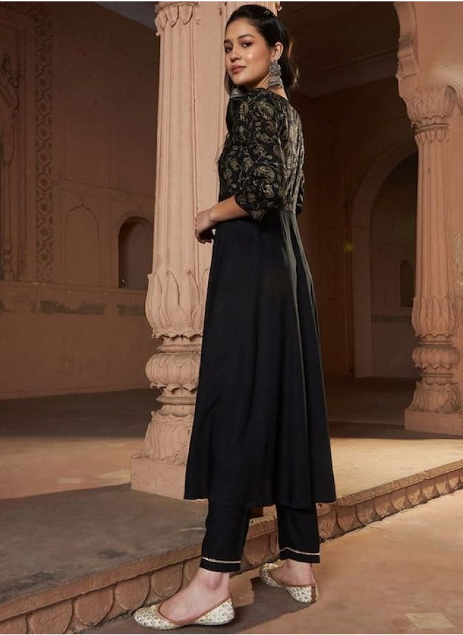 SASSAFRAS - Floral Black Printed Kurta with Trousers - Image 1