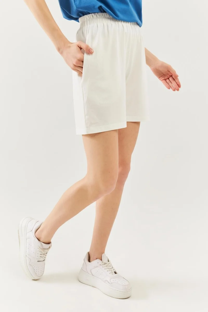 بوتيكجيز White Comfortable 100% Cotton Combed Cotton Short Trendy Women's Shorts with Elastic Waist Waist Pocket