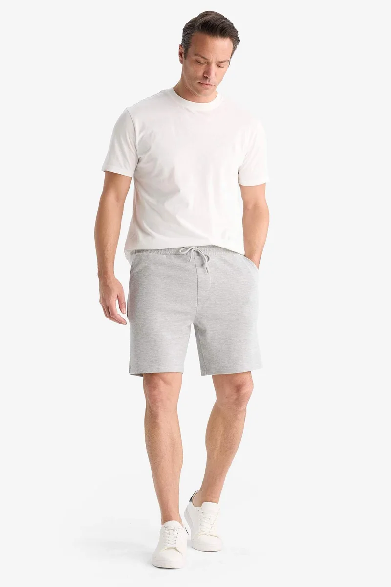 ديفاكتو Regular Fit Basic Shorts