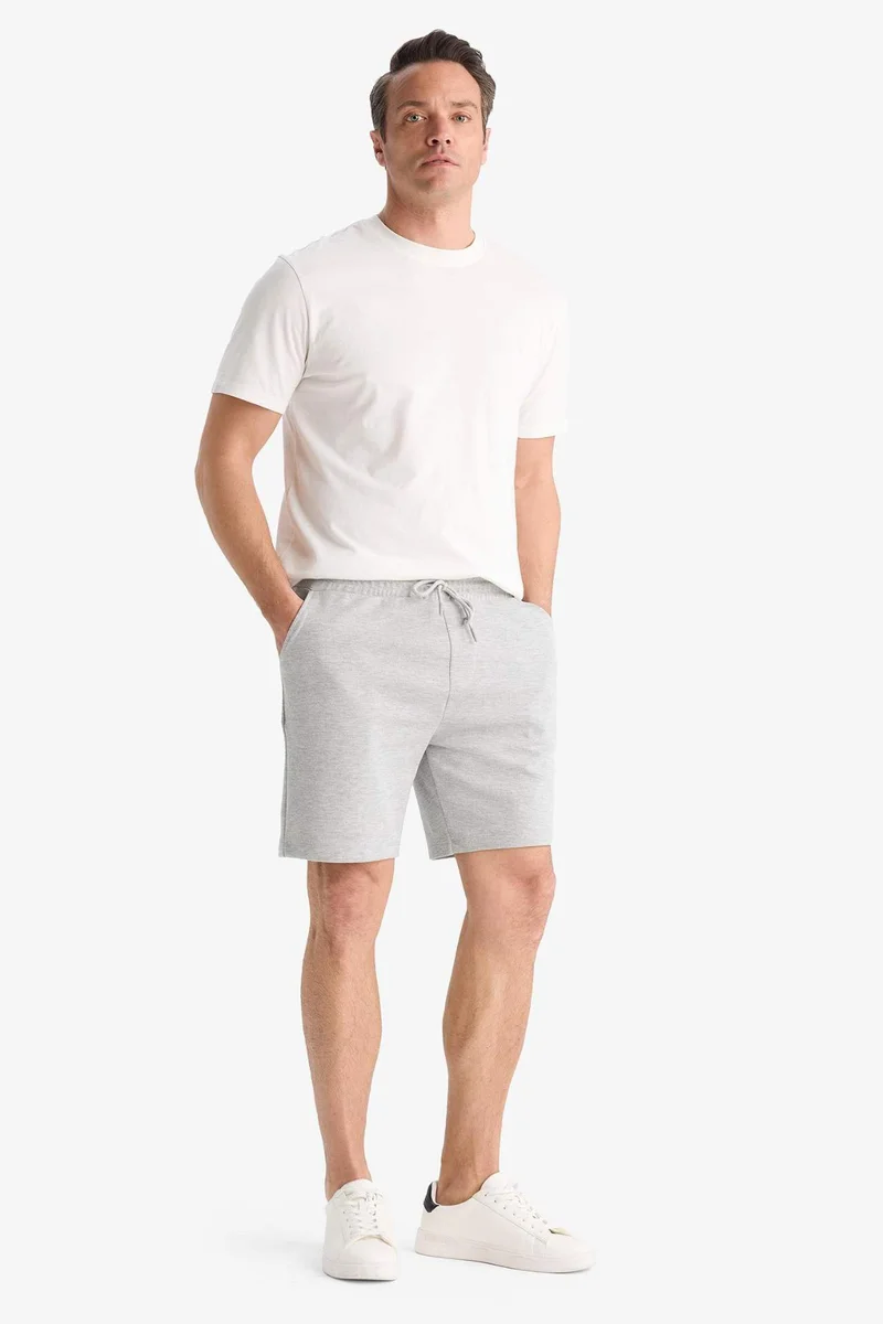 ديفاكتو Regular Fit Basic Shorts