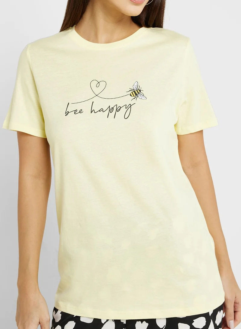 NEW LOOK Round Neck Graphic T - Shirt