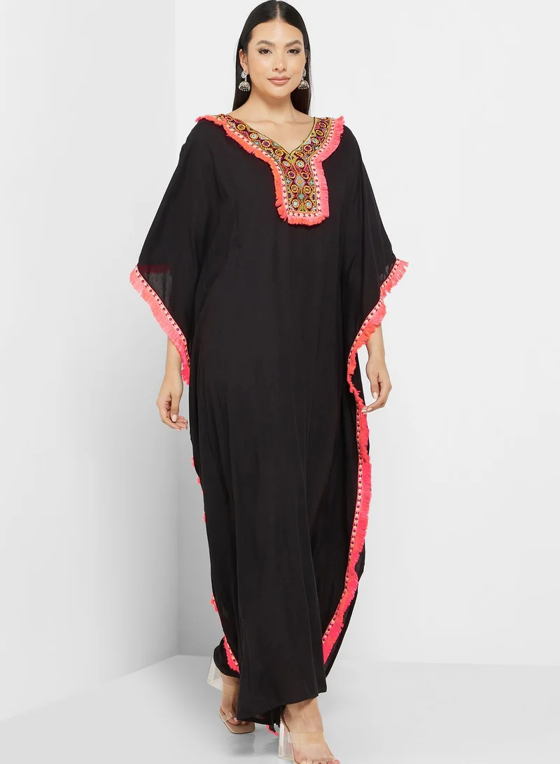 ARABIAN CLOSET Embroidered Flared Sleeve Kaftan
