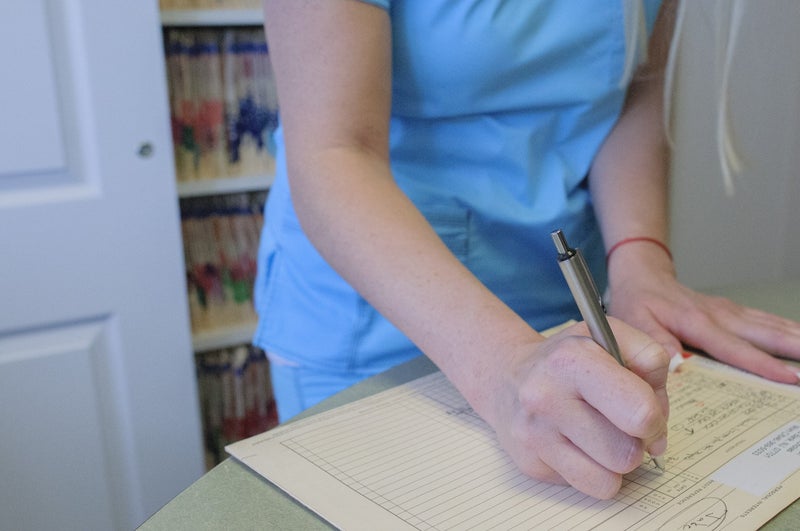 Zebra Pen F-402 Stainless Steel Retractable Ballpoint Ink Pens 12-Pack, Black Ink, 0.7mm Fine Point, Easy-Glide Ink, Non-Slip Grip, Metal Clip, Refillable With F-Refill (29210) - Image 3