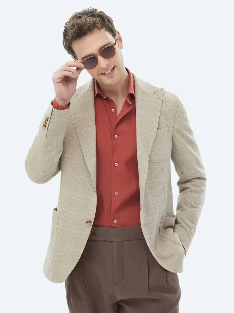 كيب جاكيت من مزيج الصوف بنقشة مربعات المنك، بقصة عصرية