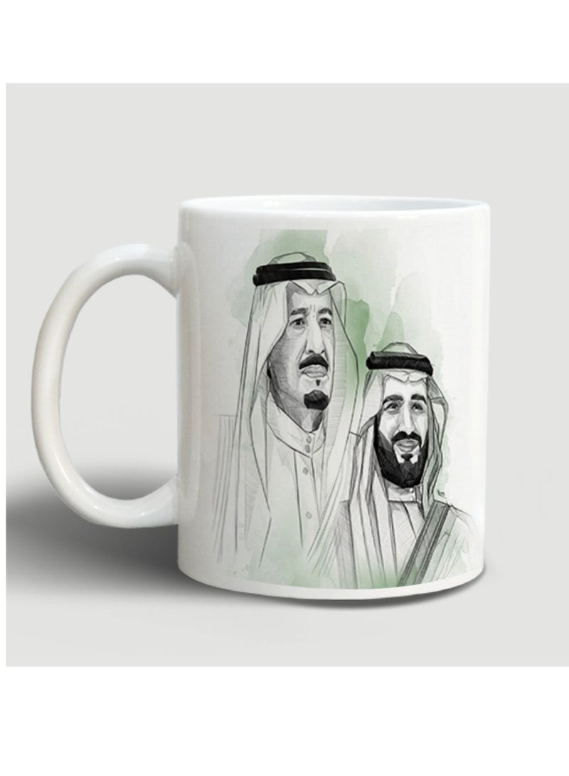 حكاية شمعة مج من السيراميك بطبعة تصميم "يوم التأسيس" بلون أبيض - Image 3