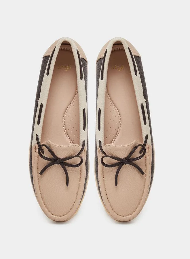 Styli Styli Casual Color Block Bow Detail Shoes