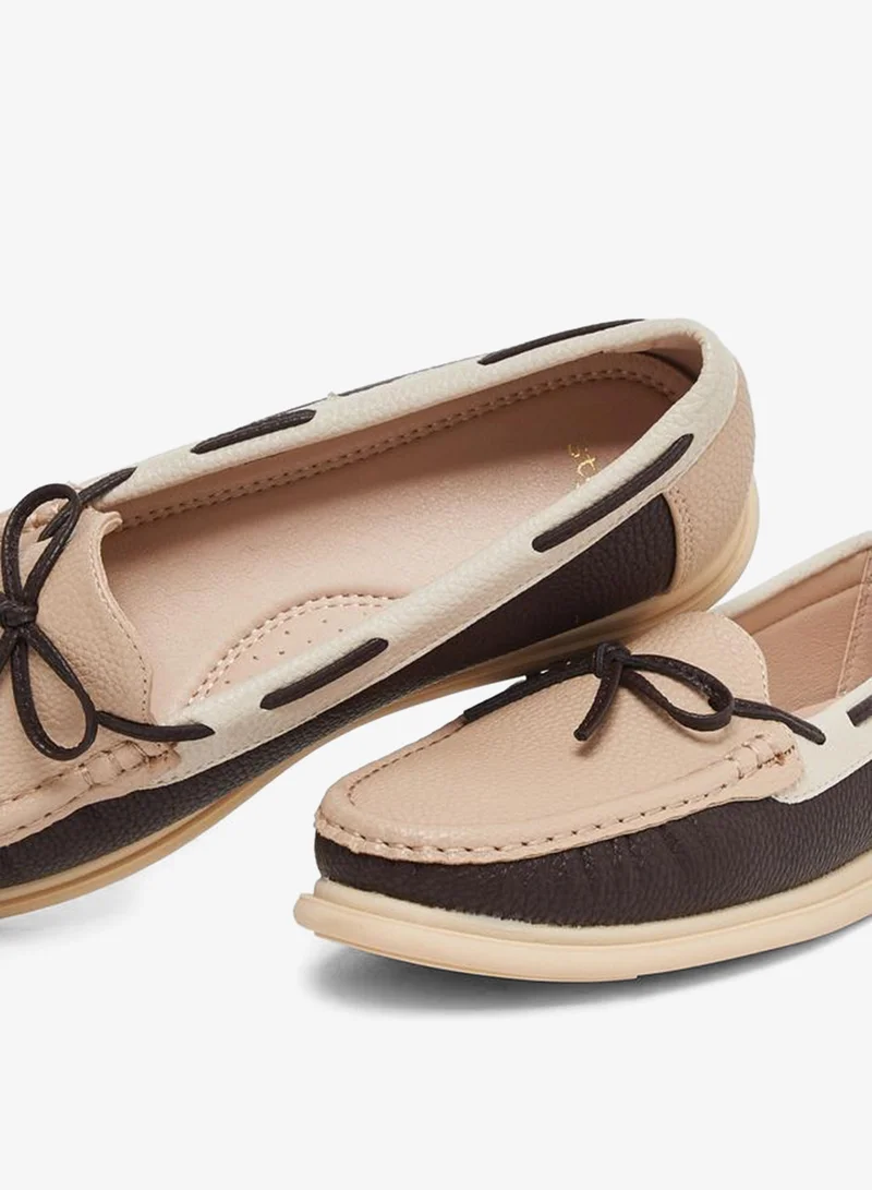 Styli  Styli Casual Color Block Bow Detail Shoes for Women | Best Price UAE