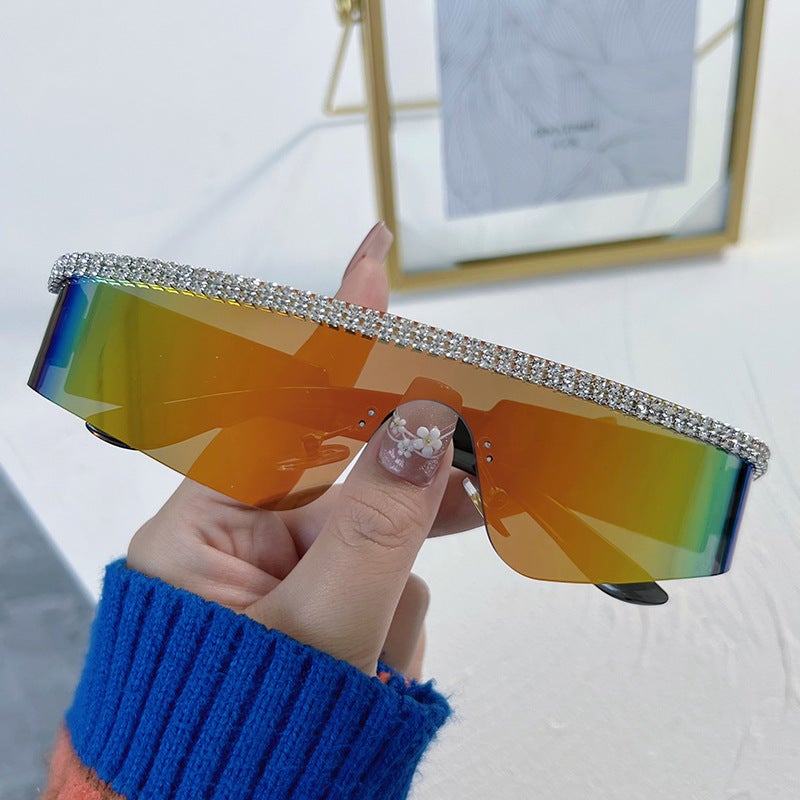 Generic 2023 Cross-border Explosions One-piece Sunglasses European and American Personality Diamond-encrusted One-piece Riding Glasses Hip-hop Sports Sunglasses red film