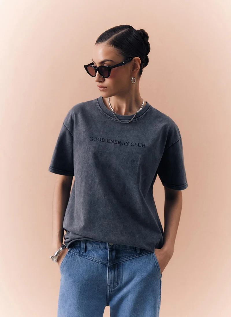 Lichi Loose T-shirt with scuffs and lettering