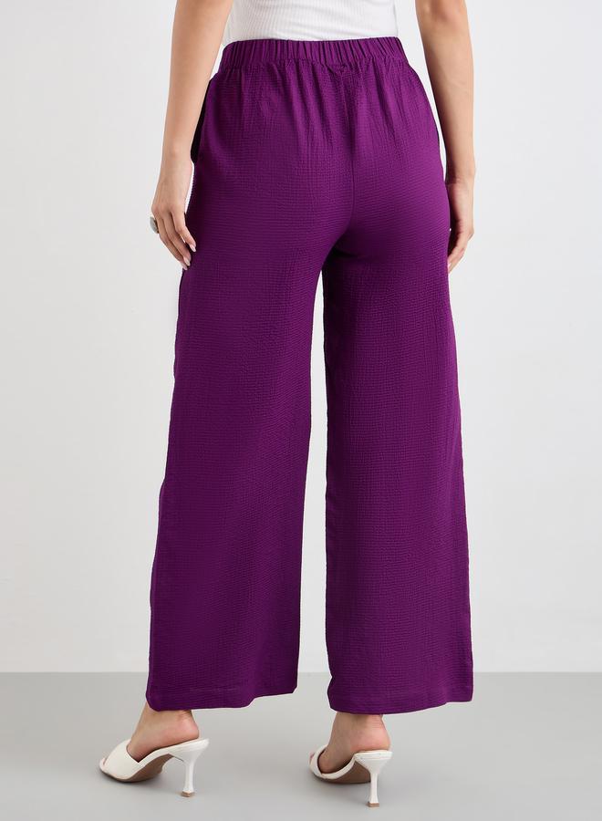 ستايلي بنطال بأرجل واسعة وتفاصيل بارزة الملمس - Image 4