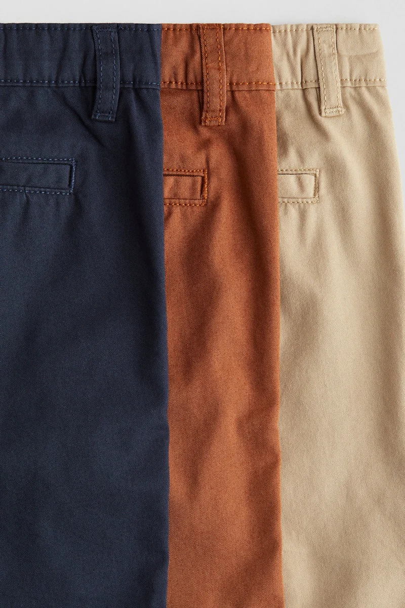 اتش اند ام 3-pack cotton chino shorts