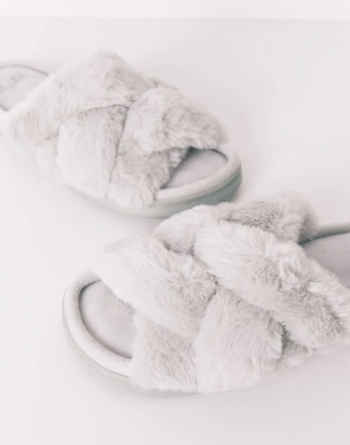 women'secret Slipper With Green Fur