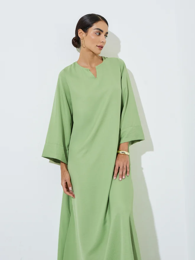 Styli Styli Green Solid Notch Neck Jalabiya