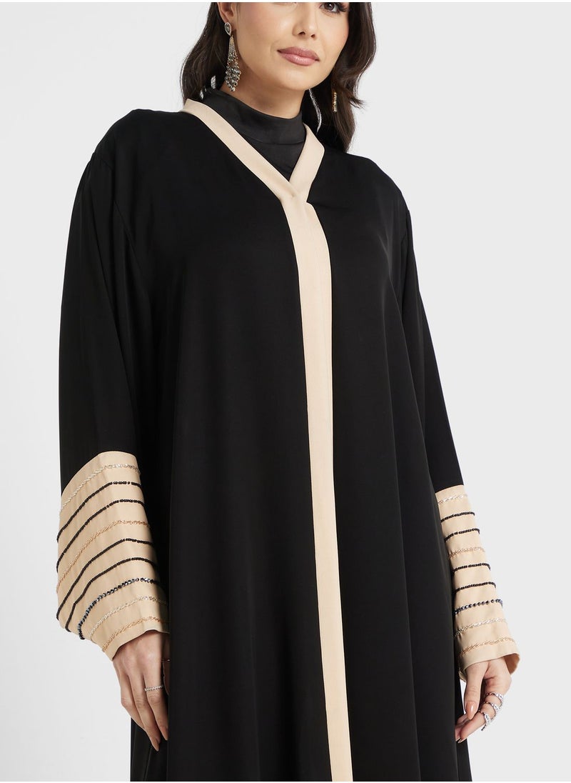 hayas closet - Embellished Contrast Detail Abaya - Image 1