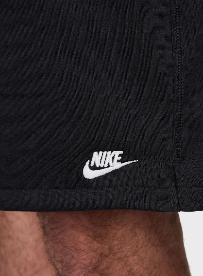 Nike شورتات نايك كلوب للرجال من قماش فرنسي تيري خفيف الوزن - Image 3
