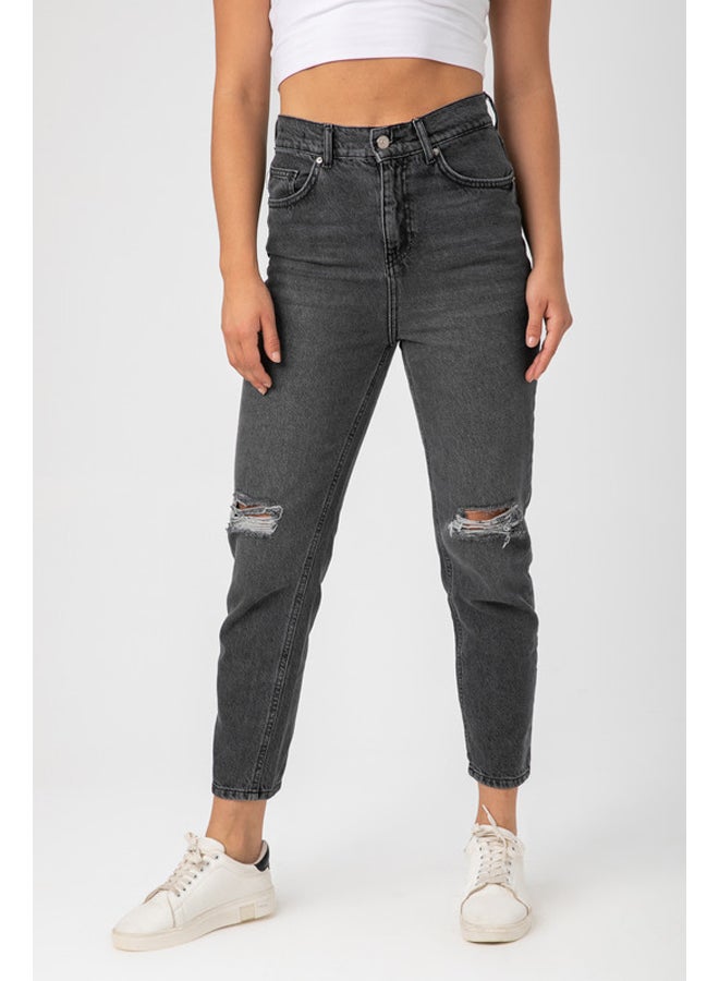 Marco Bergamo بنطلون جينز نسائي بقصّة ممزقة بقصّة MOM FIT - Image 2