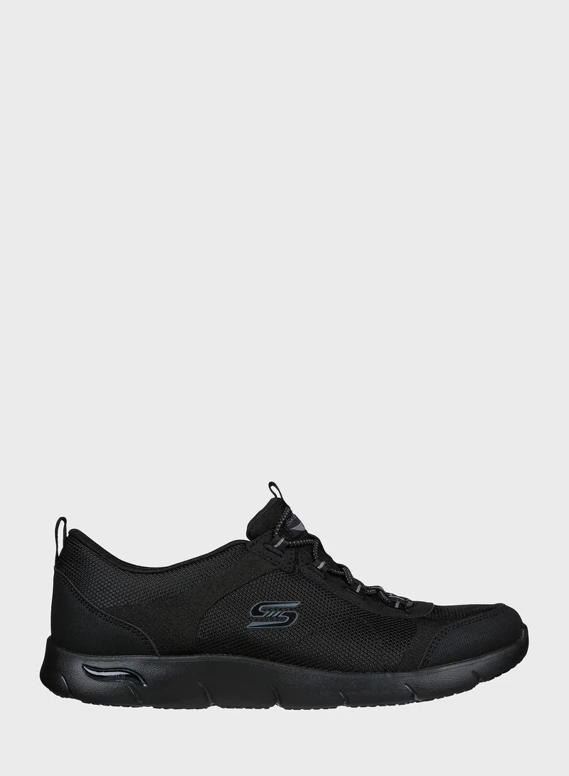 SKECHERS Arch Fit Refine