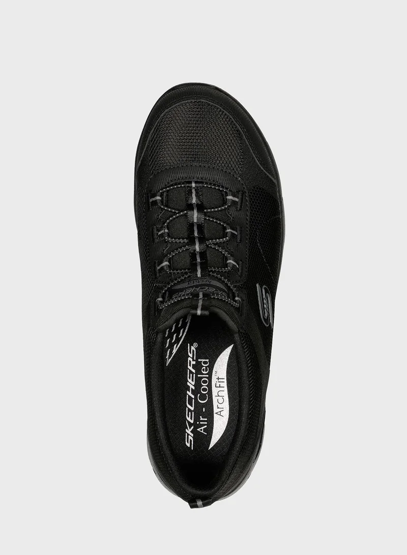 SKECHERS Arch Fit Refine