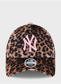 9Forty New York Yankees Velour Cap