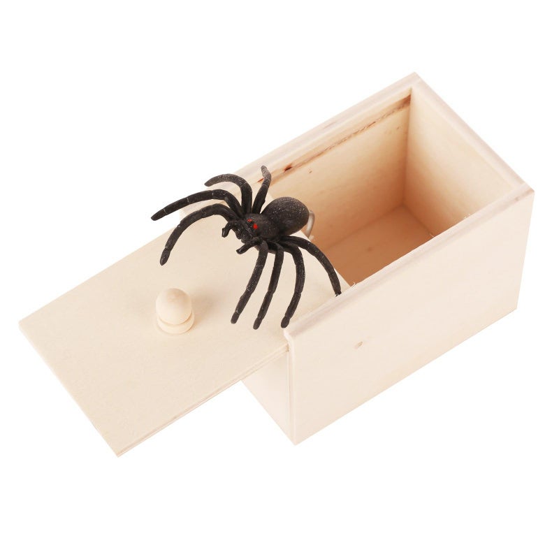 MAGIKON Spider Prank Scare Box Wooden Surprise CaseHandmade Fun Practical Surprise Joke Cases Gift Card Cash Box Gags Practical Joke Toys Halloween - Image 3