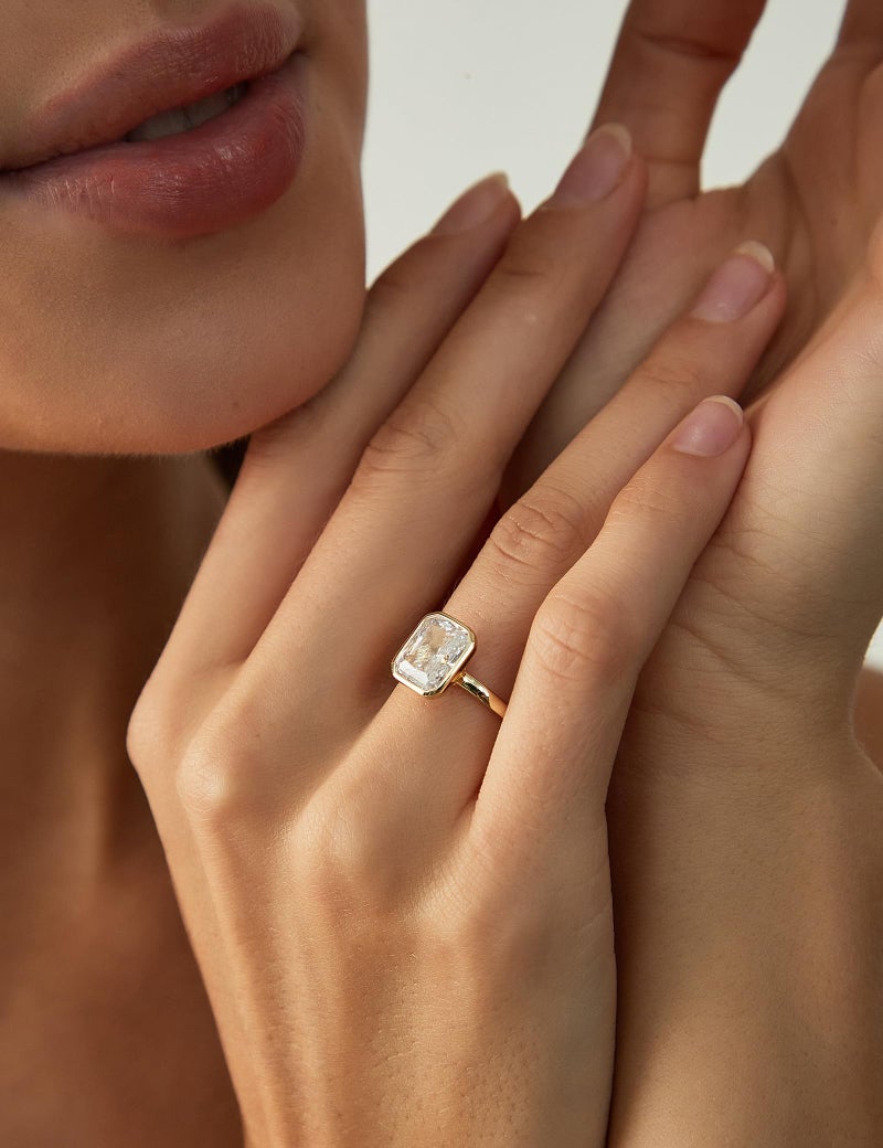EAMTI 3CT Engagement Rings for Women Radiant Cut CZ Solitaire Promise Wedding Bands Travel Bezel Ring 14K Gold Plated Size 7 - Image 5