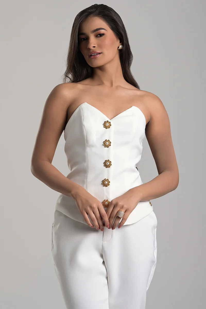 كارمن ستيفنز بلوزة بدون حمالات مصممة من أوف-وايت