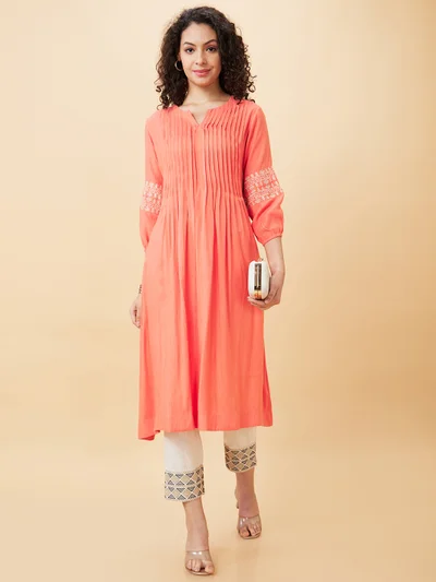 globus Women Pleated Round Neck Puff Sleeve A-Line Kurta
